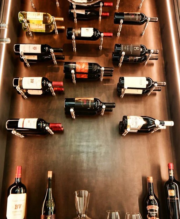 VINdustry Wine Pegs
